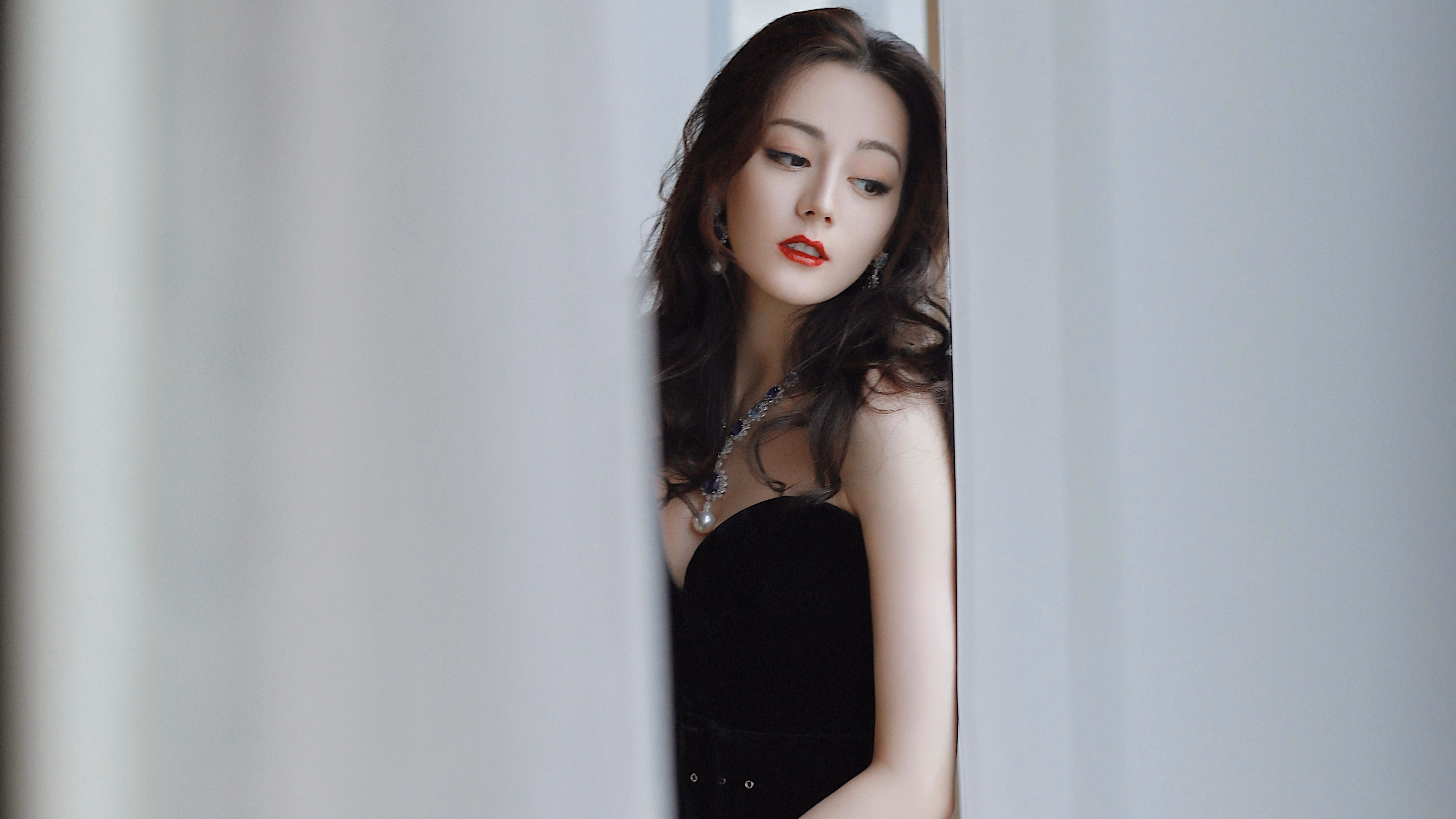 _湖人队斗志昂扬，延续胜利势头_，湖人队v